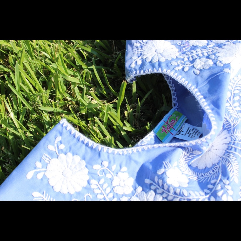 Nativa Mexico embroidered blouse